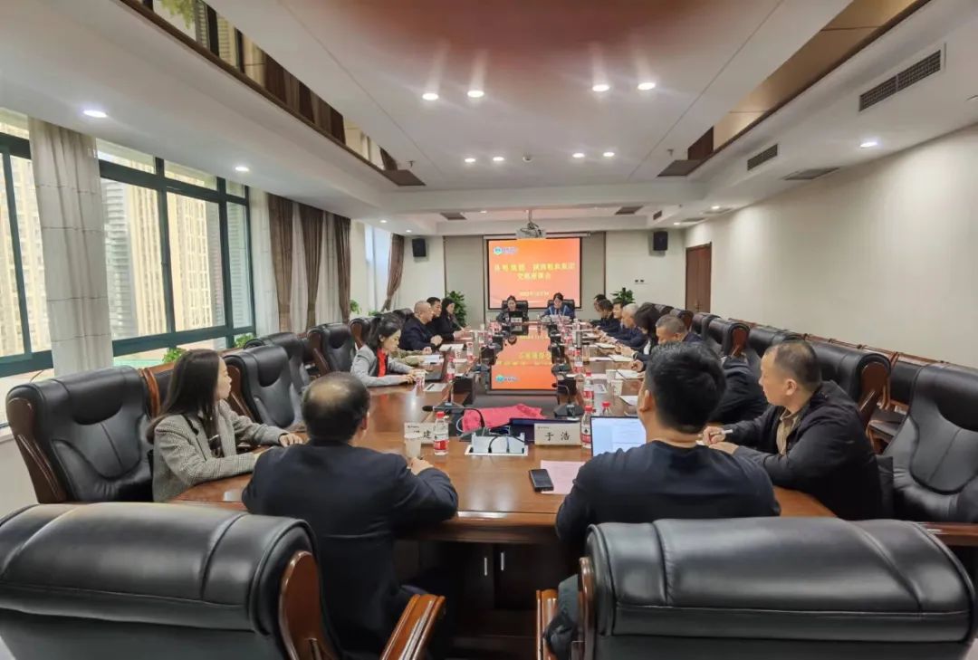 昌糧集團黨委書記、董事長張?zhí)K明一行到集團座談