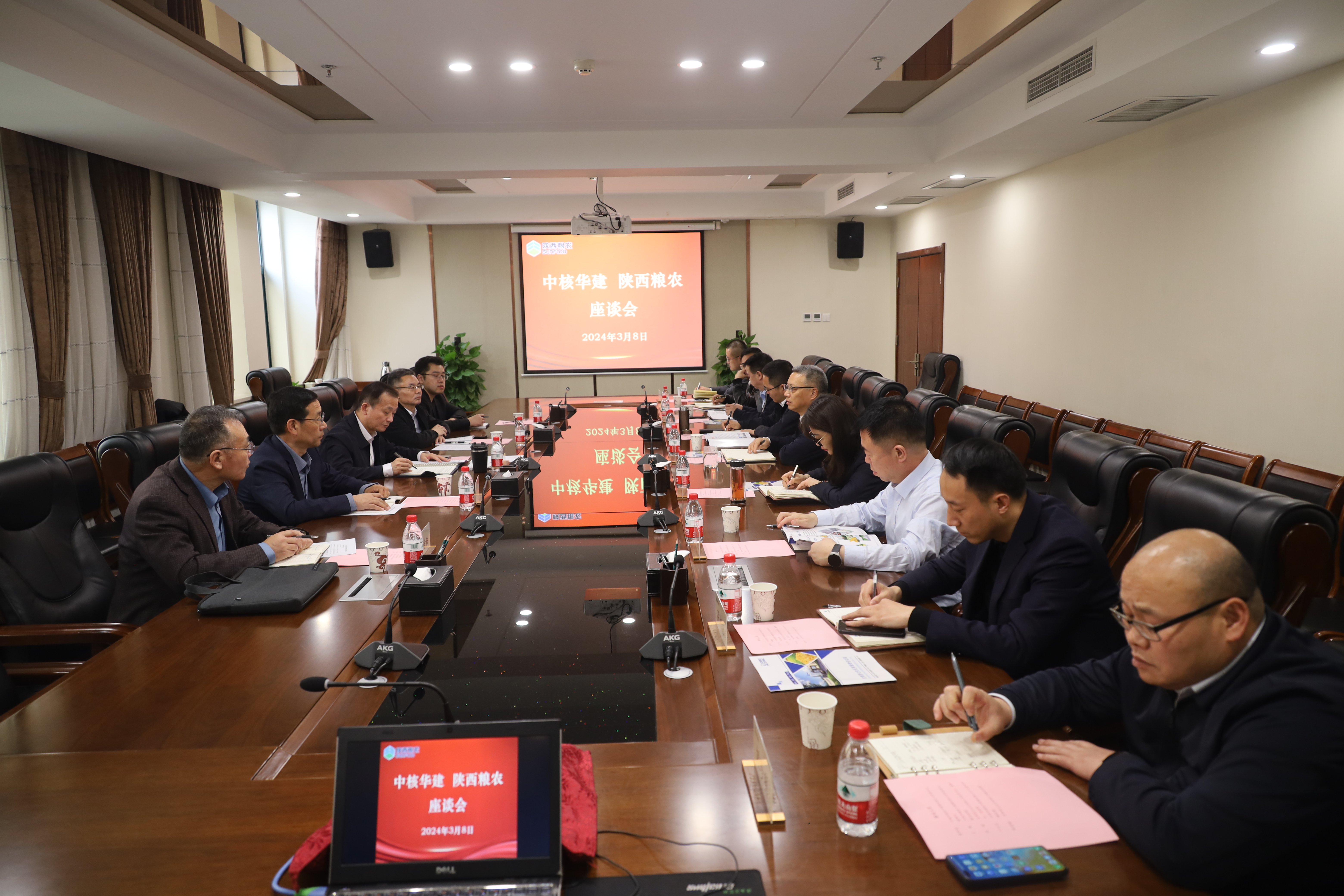 中核華建資產(chǎn)管理公司黨委書記、董事長夏軍堂一行到集團交流合作